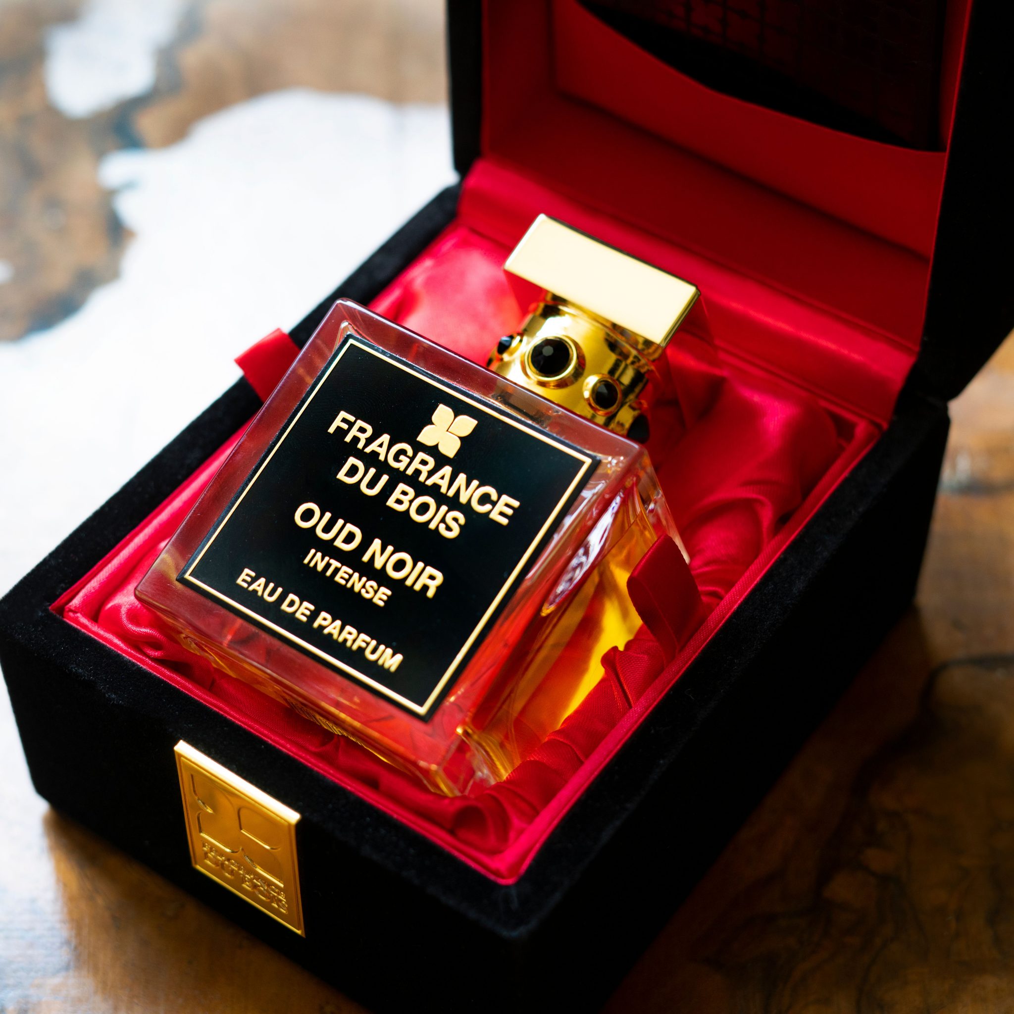 OUD NOIR